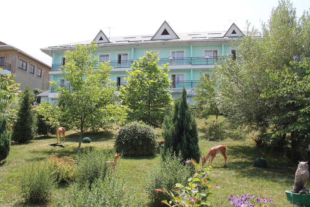 Green Hotel Alma-Ata Buitenkant foto